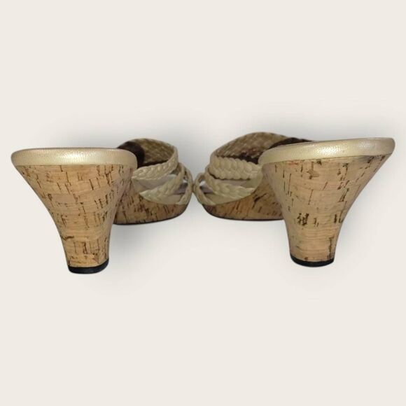 Sofft Womens Sandal Sz 10 Kitten Heel Slipon Beige Woven Leather Comfort Cushion - Picture 10 of 10